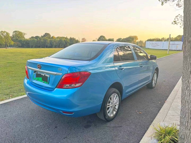 嘉兴22年比亚迪e55