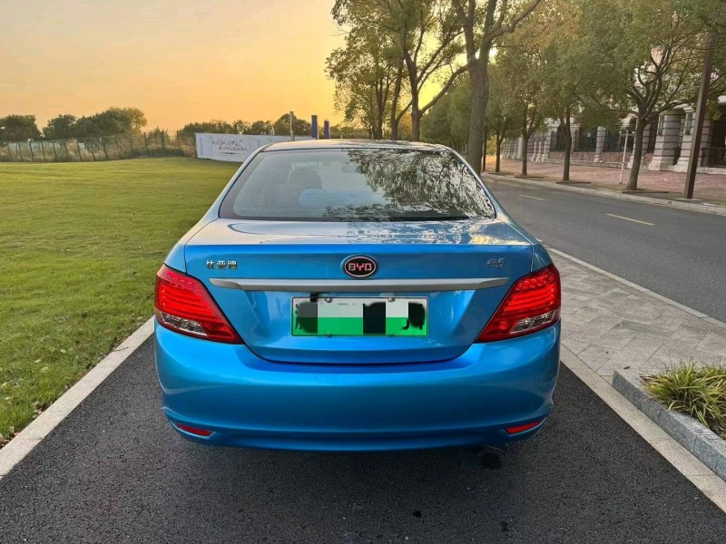 嘉兴22年比亚迪e59