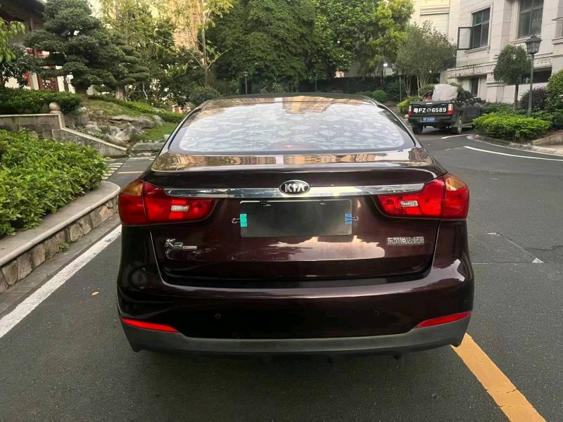 衡阳15年起亚K36