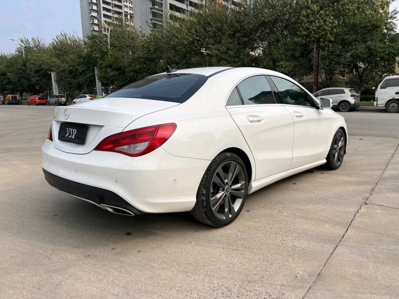 济宁18年奔驰CLA7