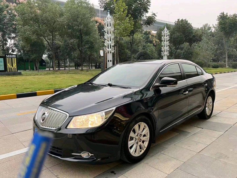 宜昌13年别克君威9