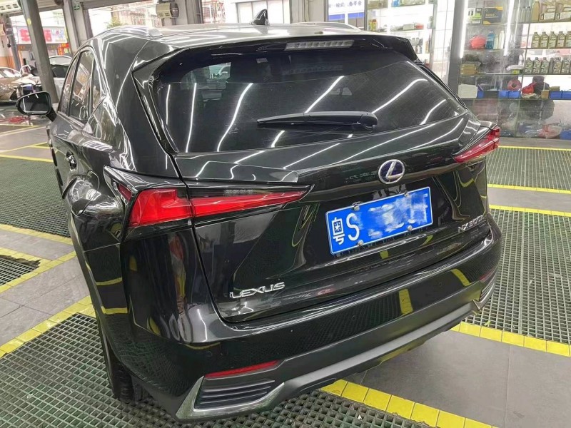 珠海21年雷克萨斯NX2