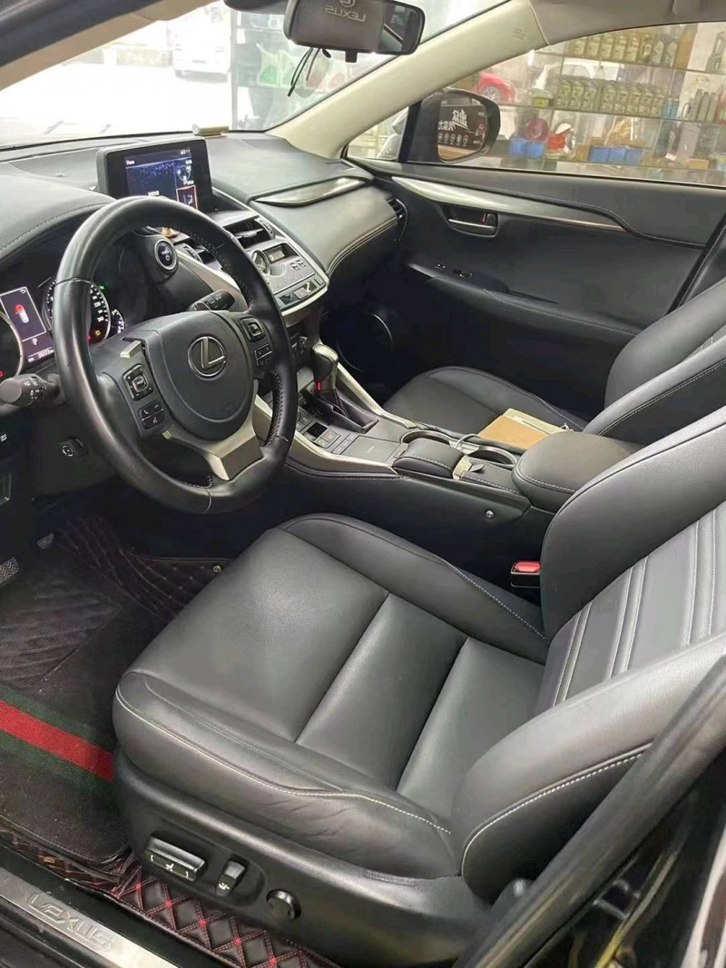 珠海21年雷克萨斯NX4