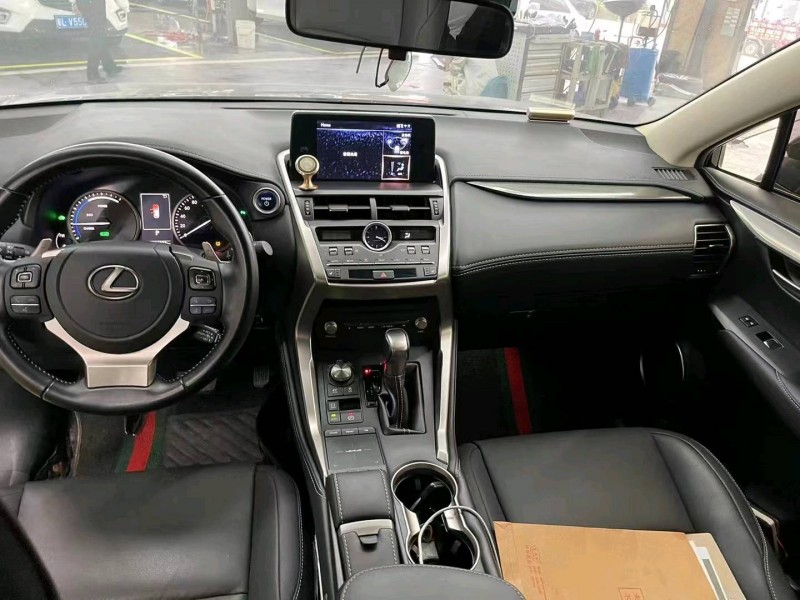 珠海21年雷克萨斯NX8