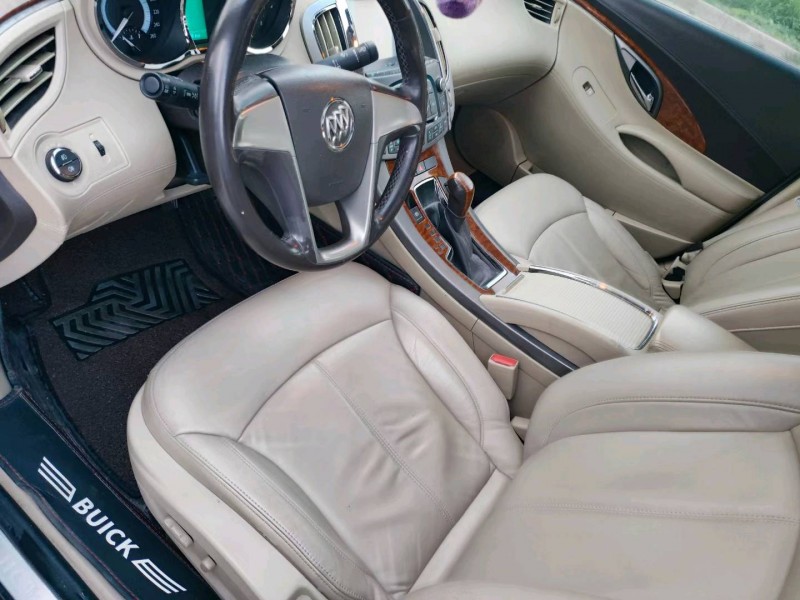 徐州13年别克君越8