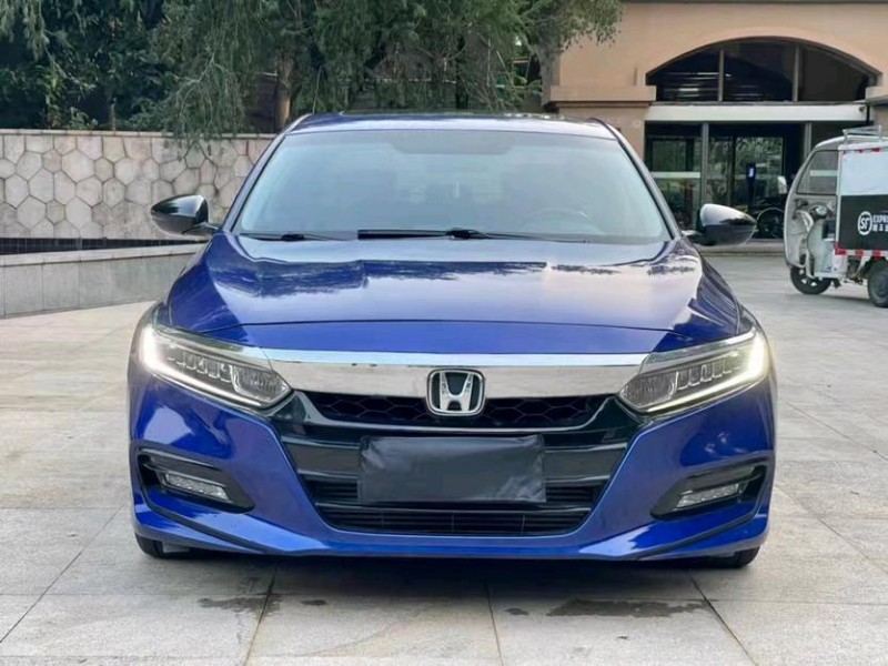 广州18年本田雅阁8