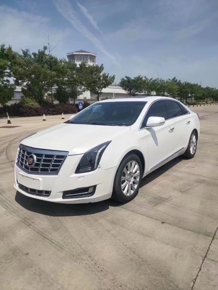 济南14年凯迪拉克XTS3