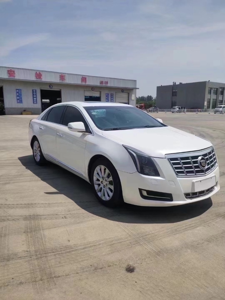 济南14年凯迪拉克XTS4