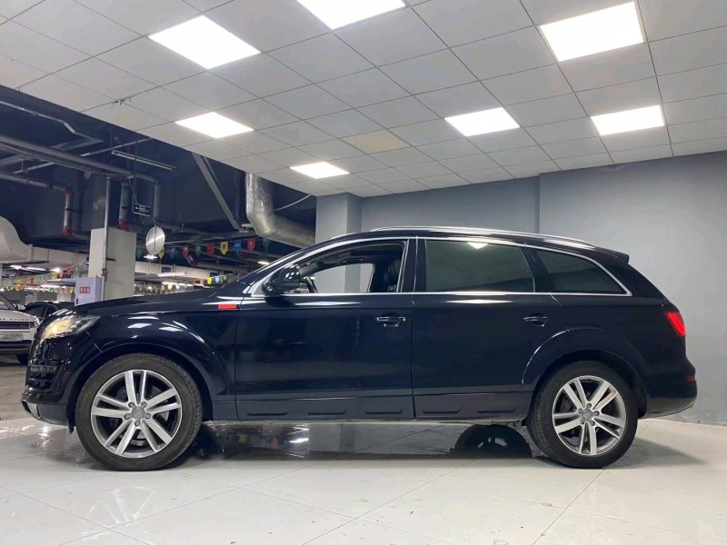 成都14年奥迪Q72