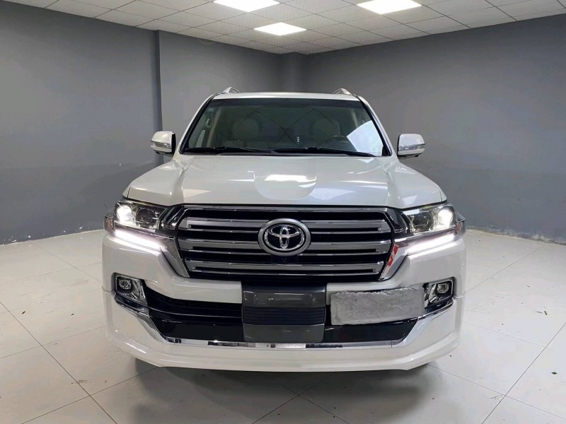 成都13年丰田兰德酷路泽1