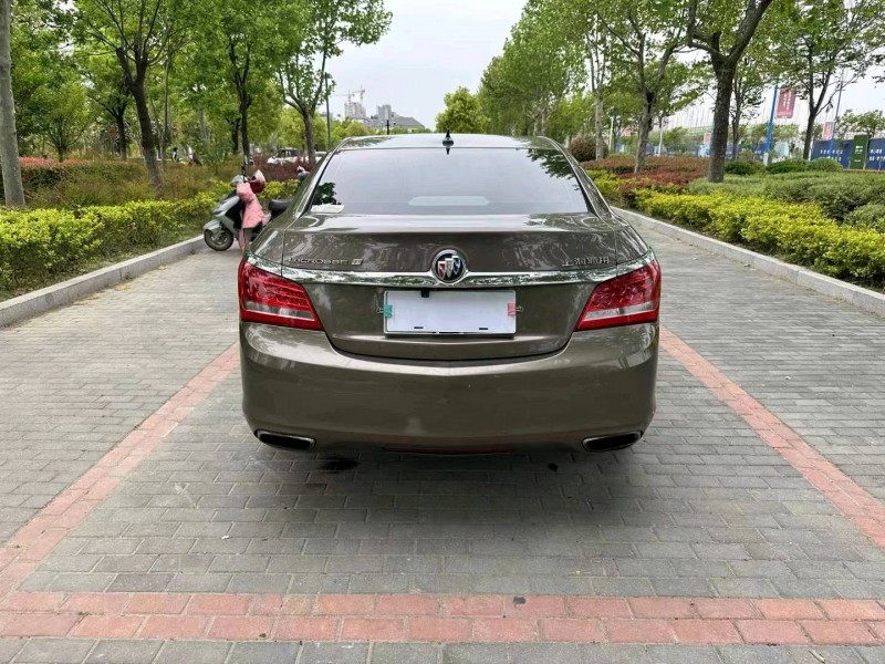 徐州15年别克君越9