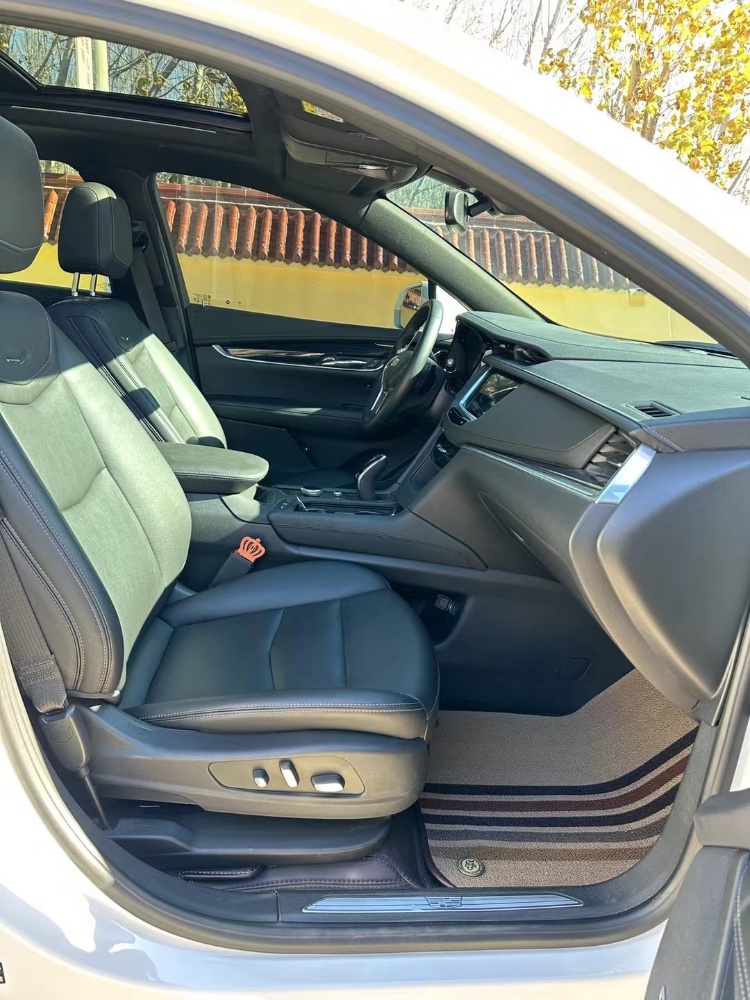 邯郸22年凯迪拉克XT57