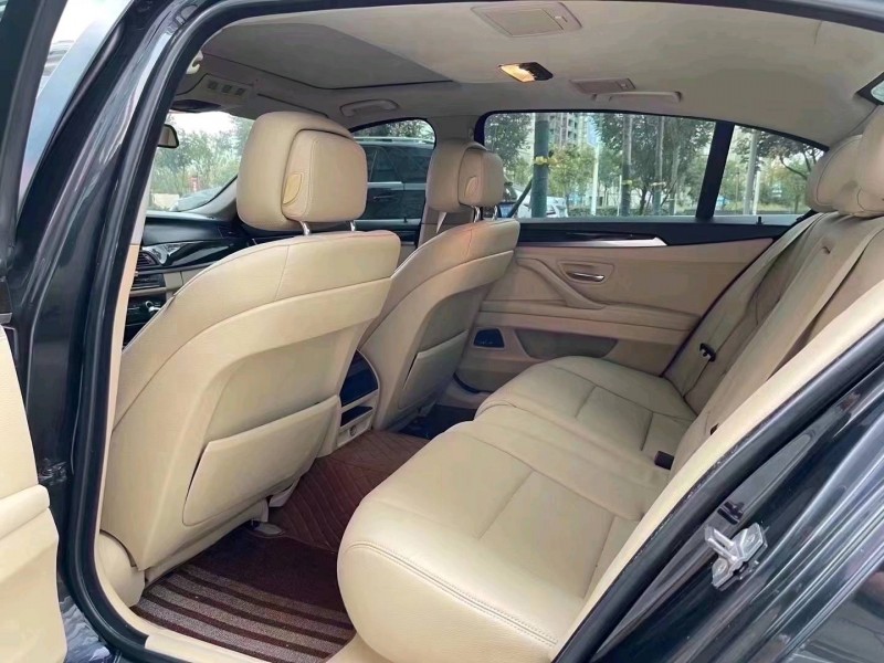 济宁13年宝马5系4