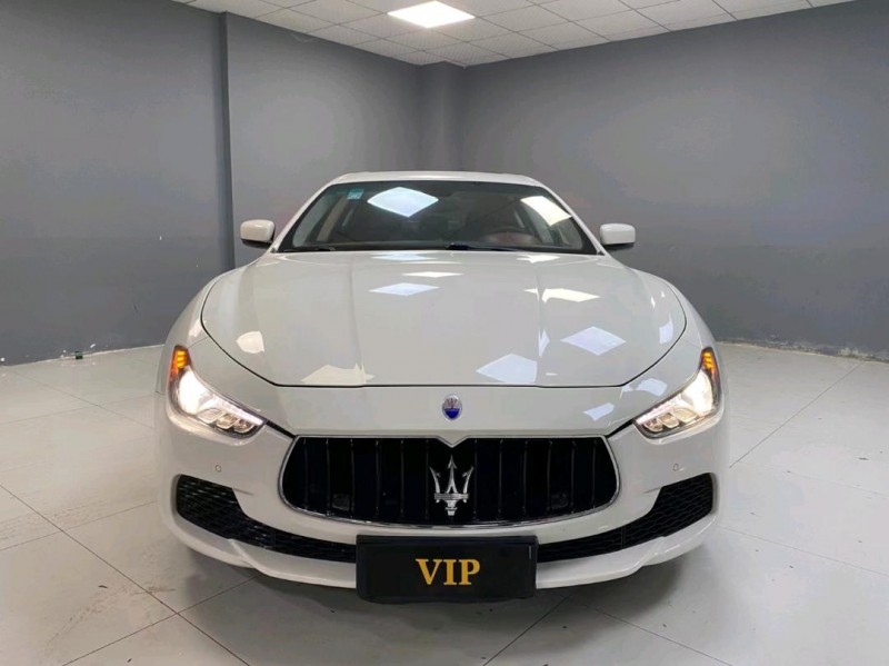 成都16年玛莎拉蒂Ghibli1