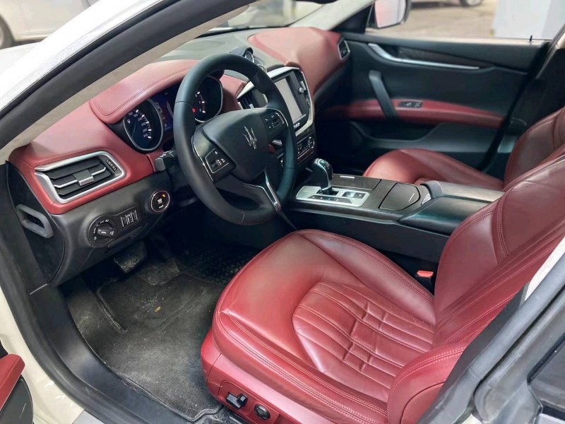 成都16年玛莎拉蒂Ghibli6