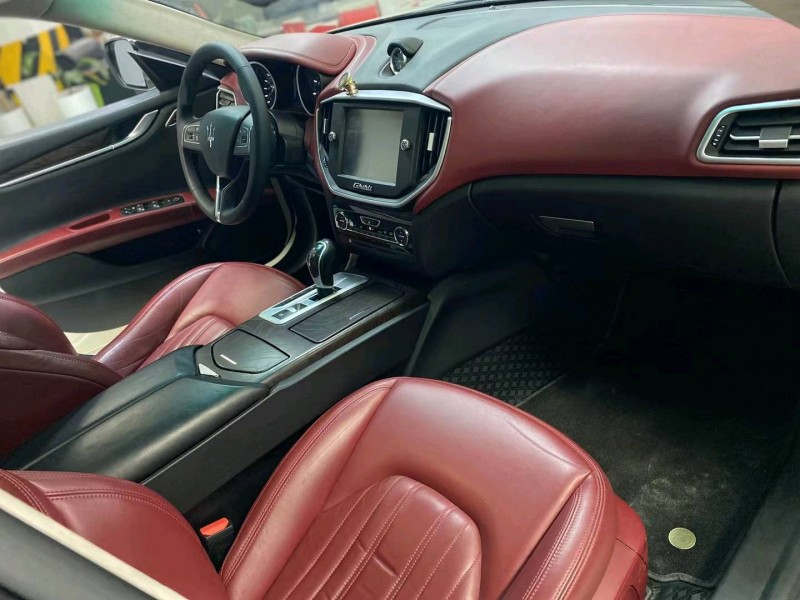 成都16年玛莎拉蒂Ghibli9