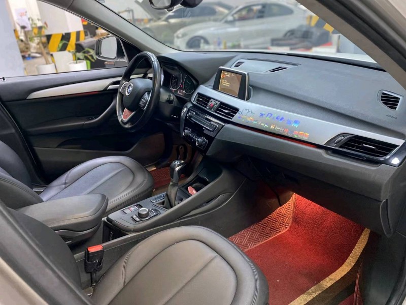 成都17年宝马X19