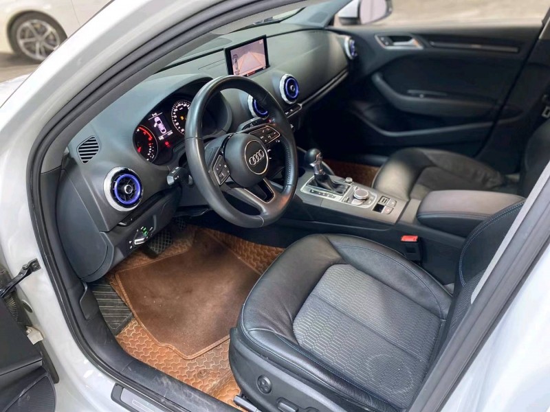 成都18年奥迪A34