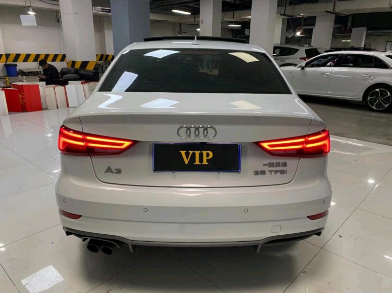 成都18年奥迪A35