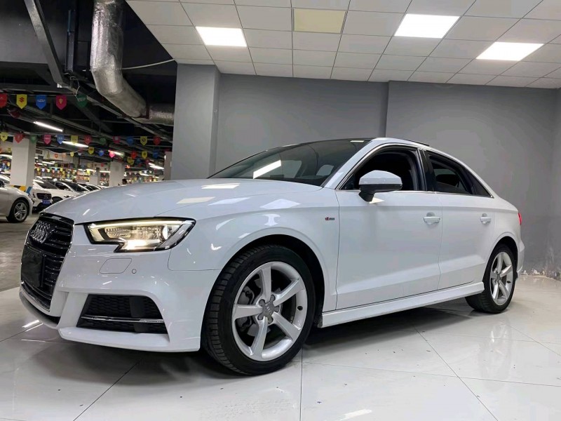 成都18年奥迪A36