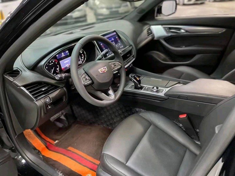 成都21年凯迪拉克CT54