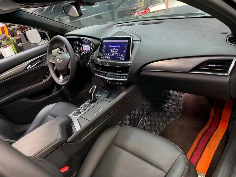 成都21年凯迪拉克CT59