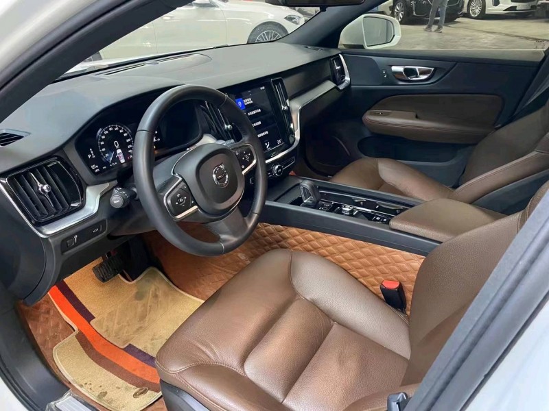 成都21年沃尔沃S60L4