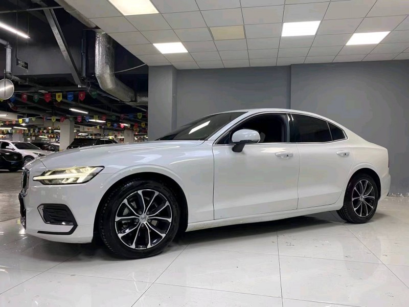 成都21年沃尔沃S60L6