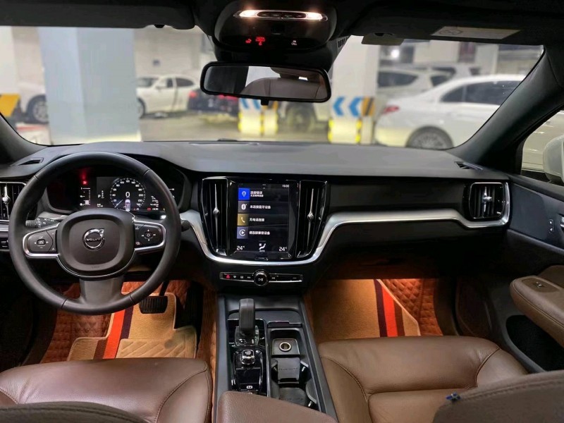 成都21年沃尔沃S60L7