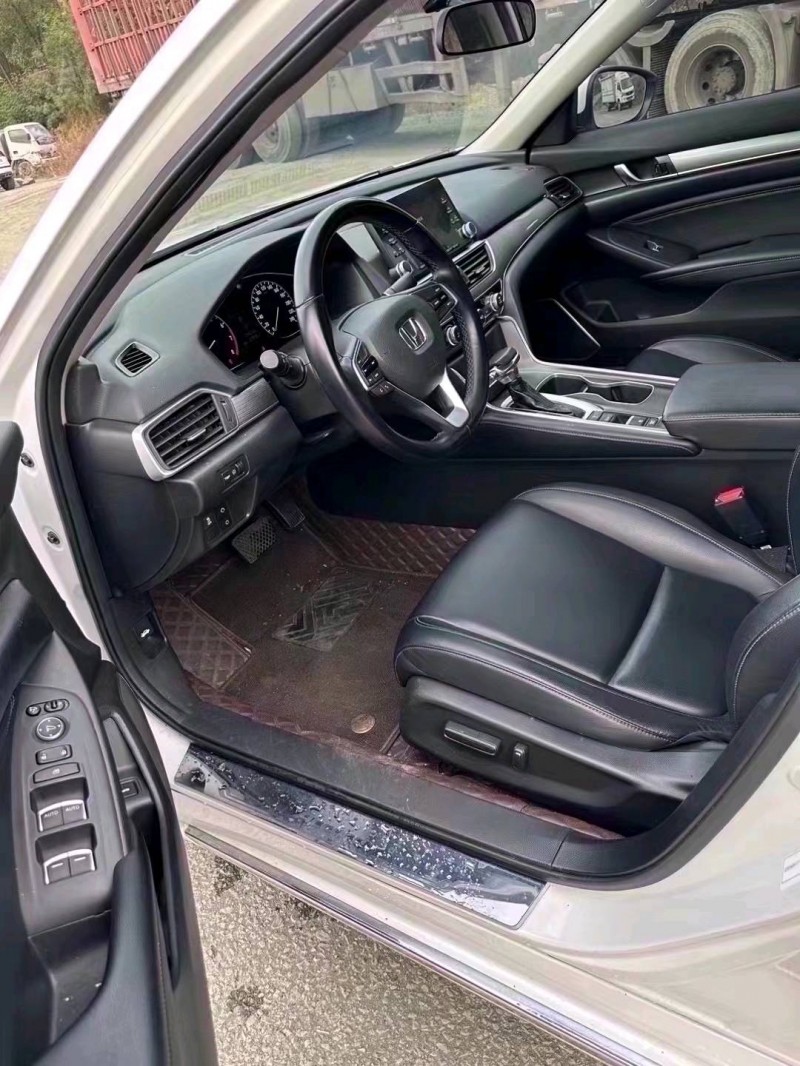 保定20年本田雅阁3