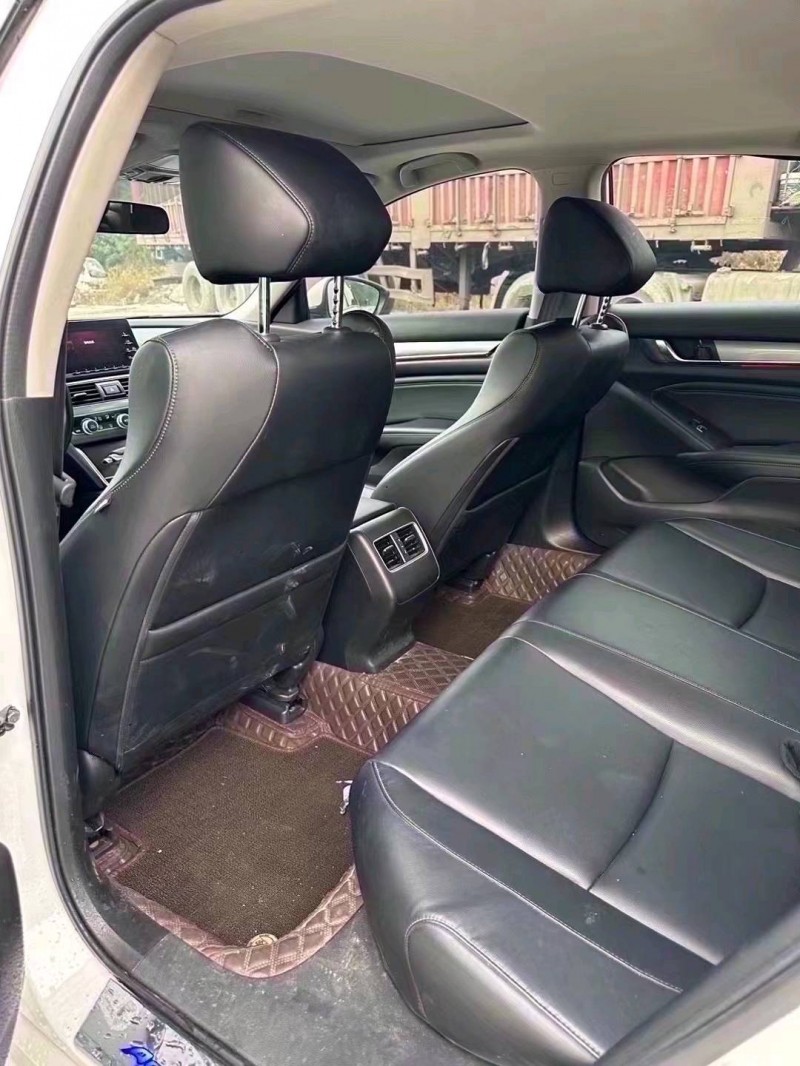 保定20年本田雅阁4