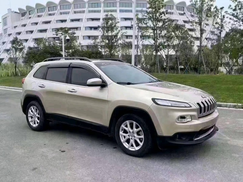 臺州16年Jeep自由光2