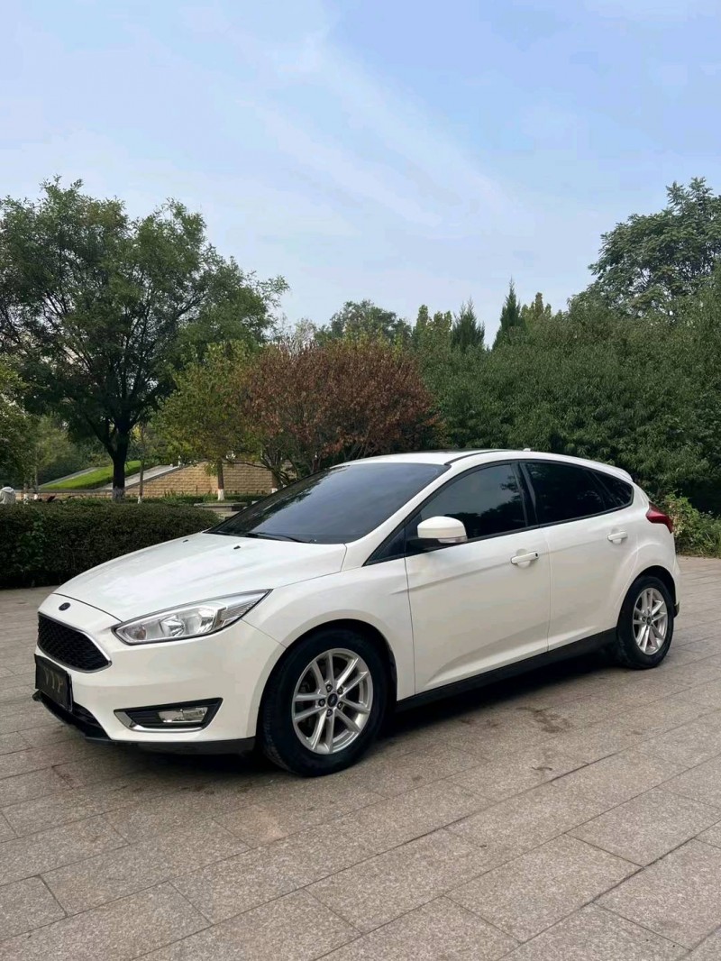 邢台17年福特福克斯2