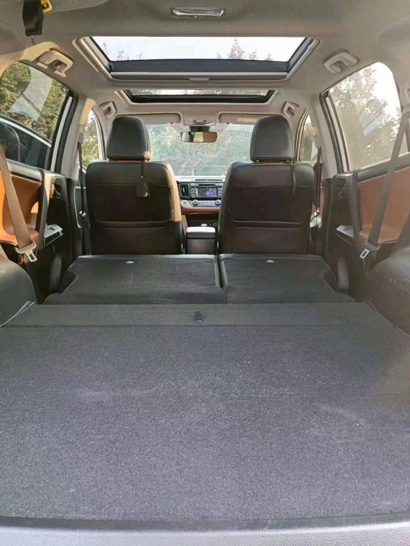 嘉兴19年丰田RAV4荣放8