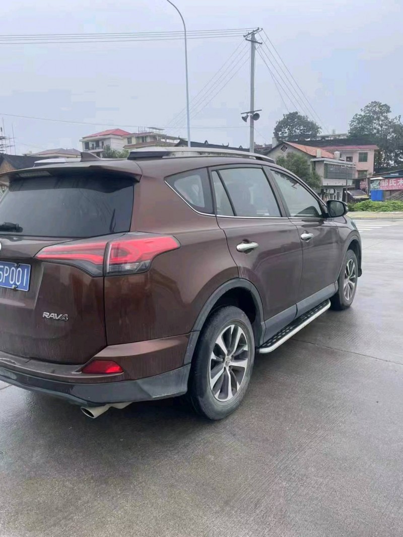 枣庄17年丰田RAV46