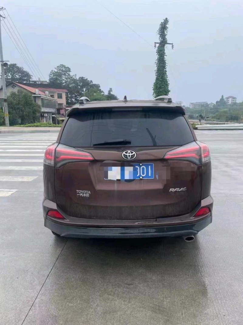 枣庄17年丰田RAV48
