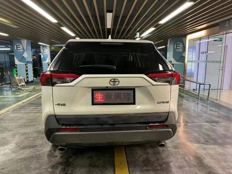 珠海20年丰田RAV4荣放3