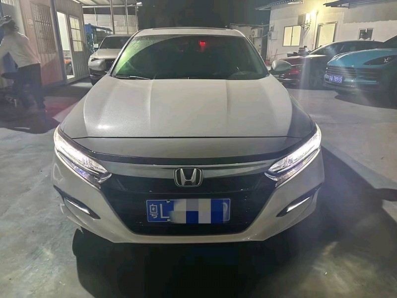 珠海19年本田雅阁1