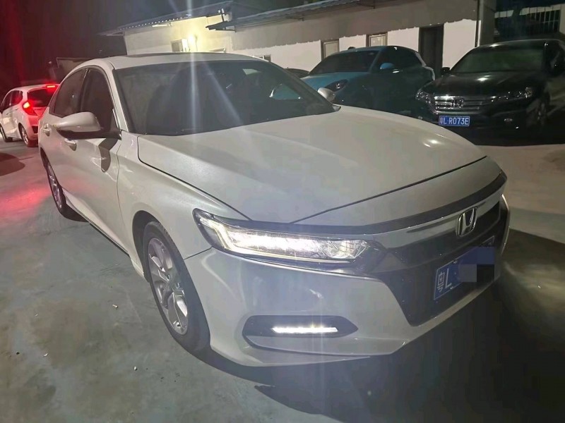 珠海19年本田雅阁4