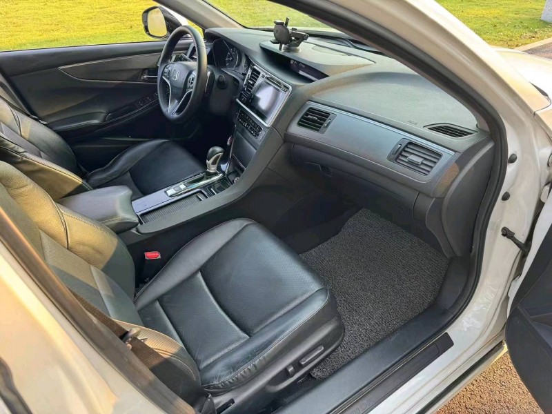 嘉兴16年本田思铂睿5