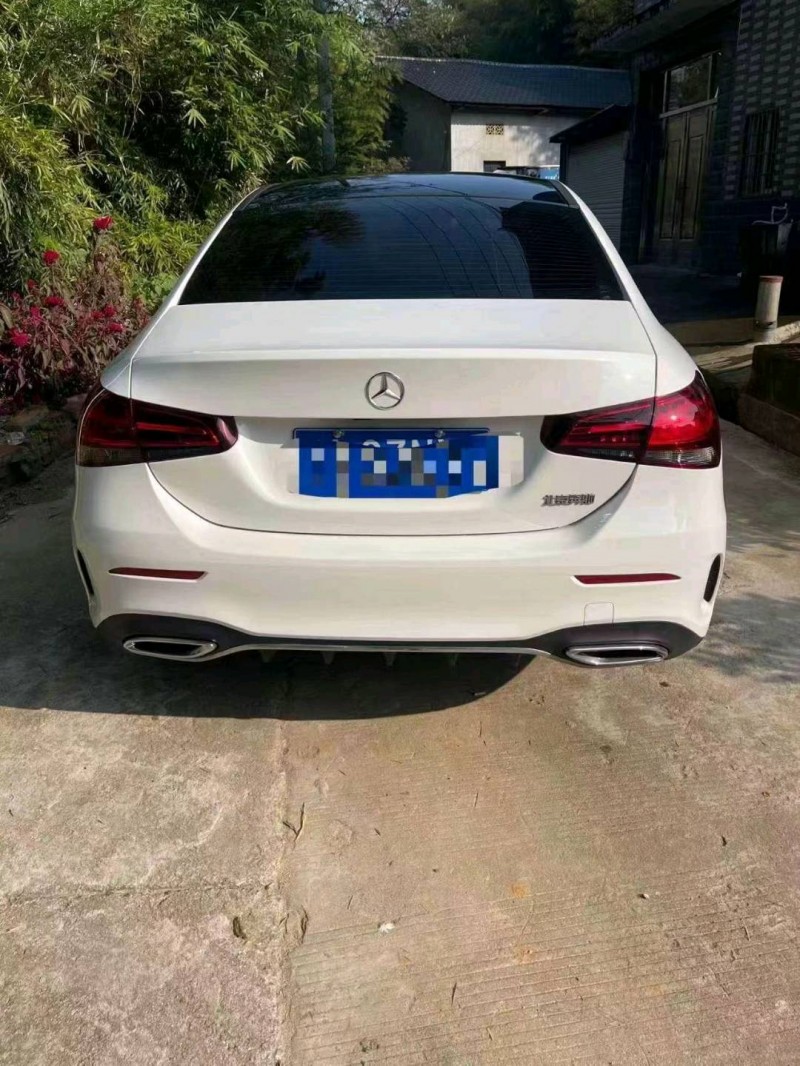 嘉兴23年奔驰A8