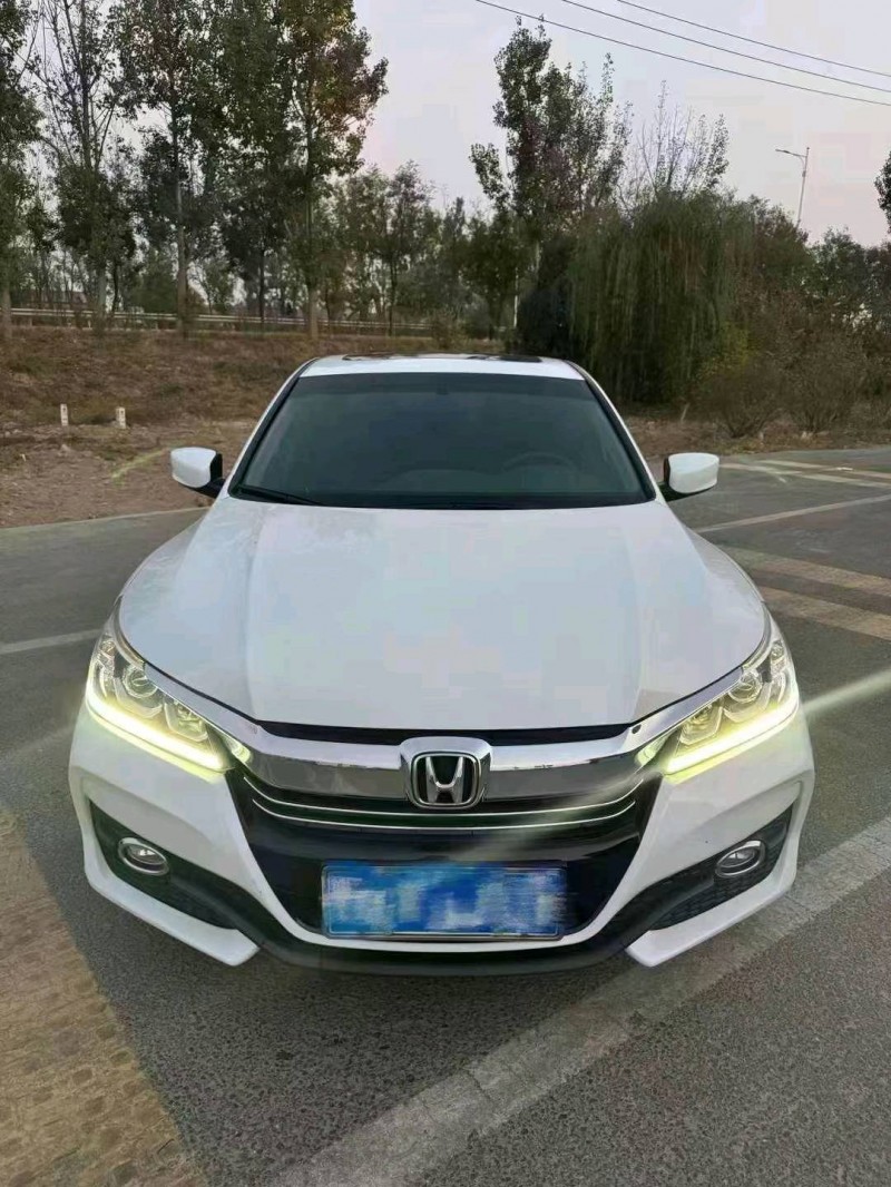 东营18年本田雅阁1