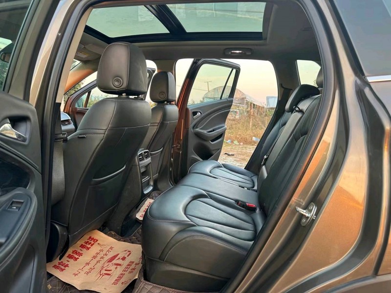 徐州17年别克昂科威7