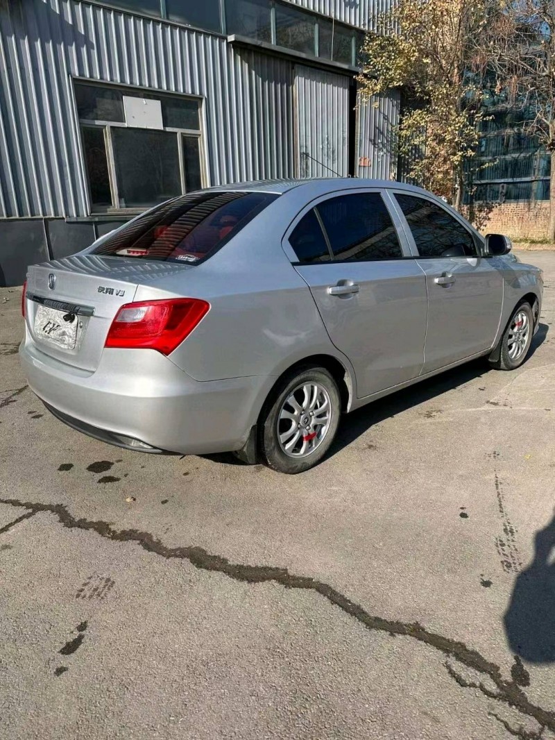 沈阳17年长安汽车悦翔5