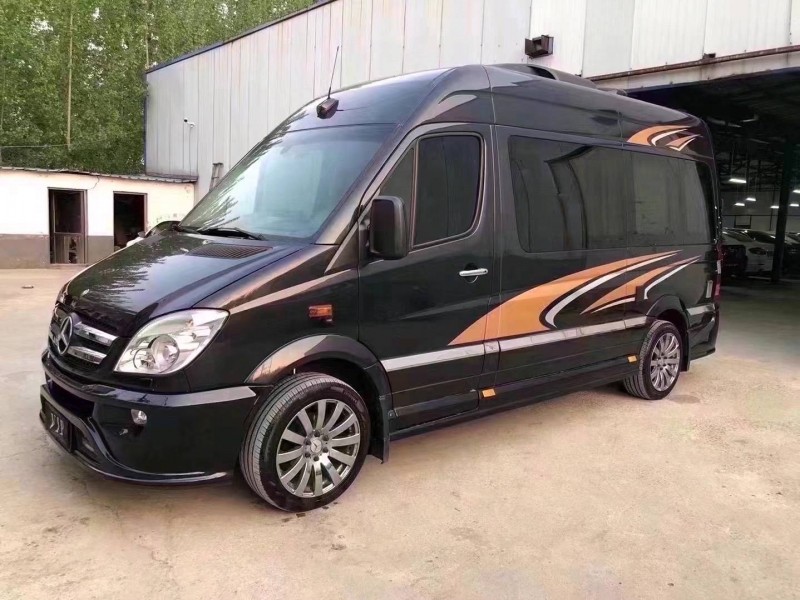 济宁14年奔驰斯宾特3