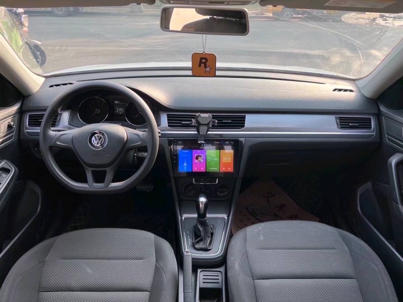 济宁17年大众宝来5