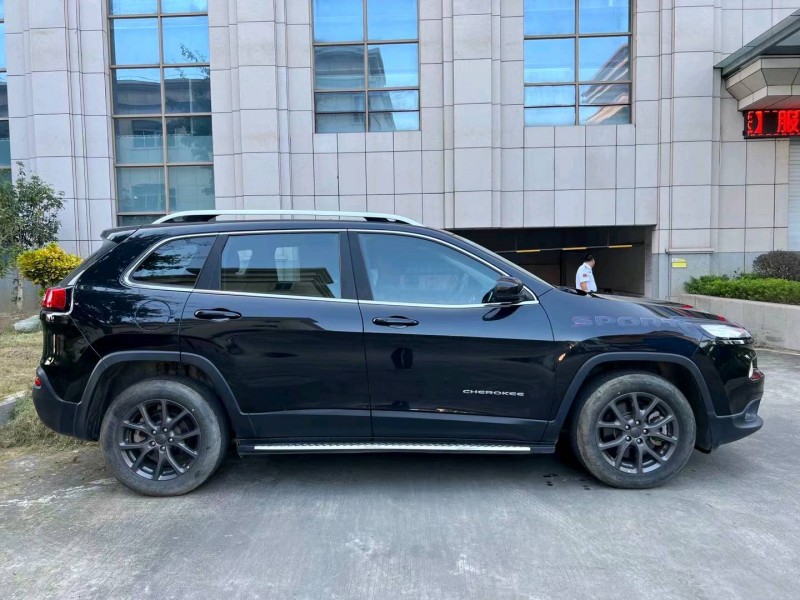 东莞21年Jeep自由光4