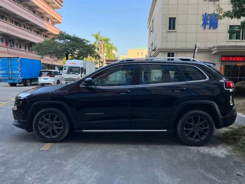 东莞21年Jeep自由光8