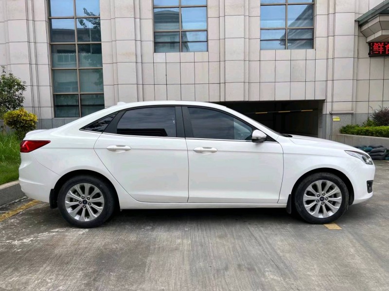 东莞18年福特福睿斯4