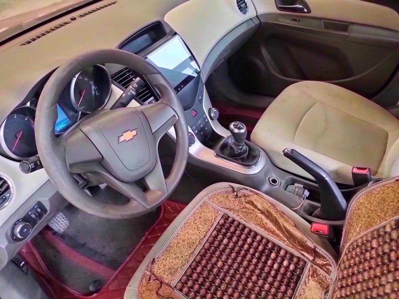 济宁16年雪佛兰科鲁兹5